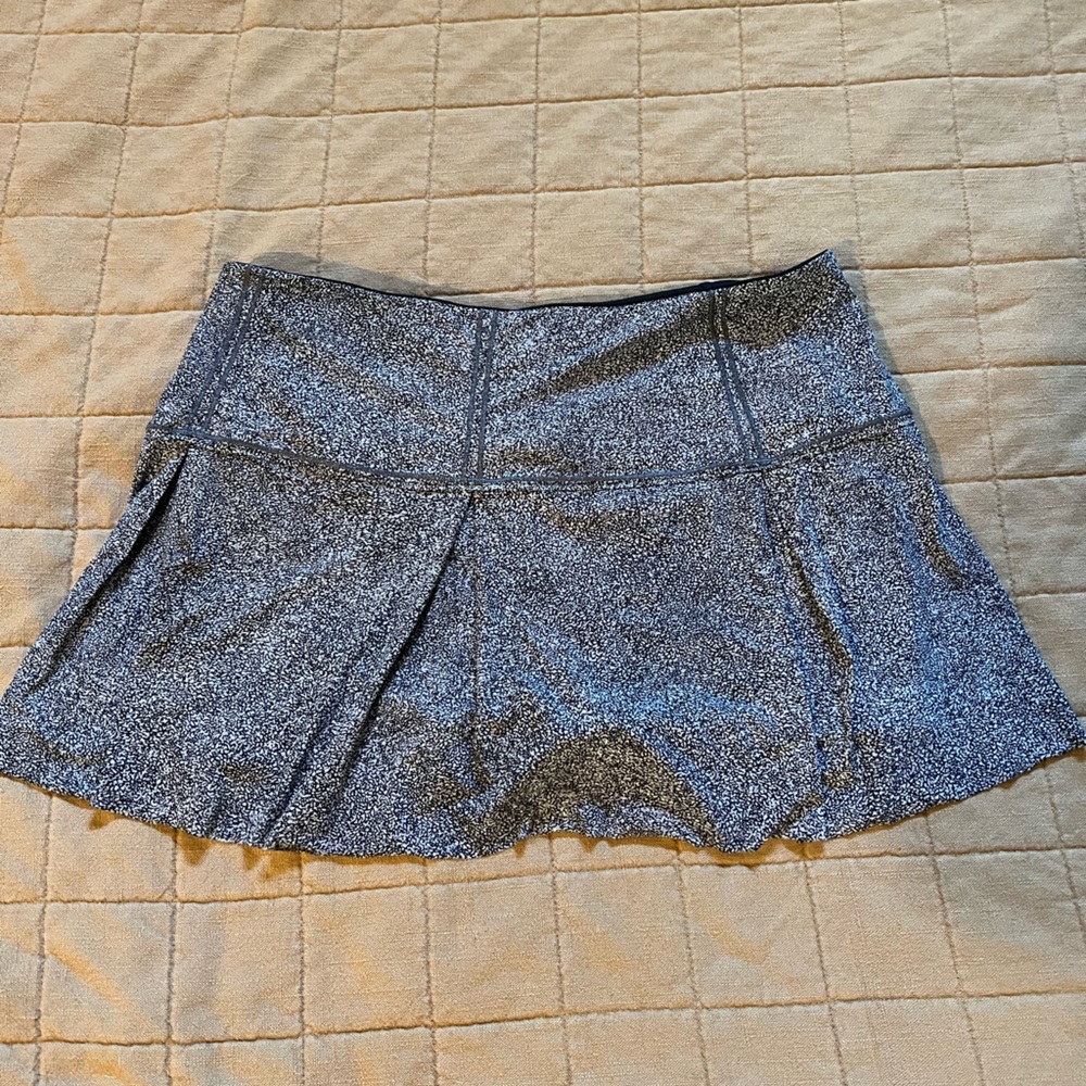 Lululemon Lost in Pace Skirt - Size 10 - Picture 4 of 9